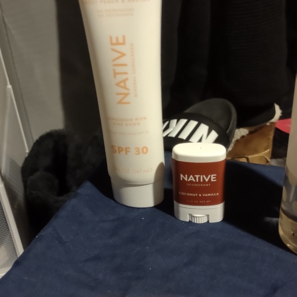 NATIVE SPF Sunscreen Lotion - Picture 5 of 8